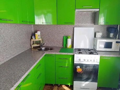 Подойдут ли под кухню оранжевые обои?
