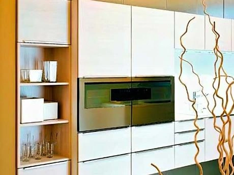 Какую заказать кухню, чтоб акцент был на гостиной?