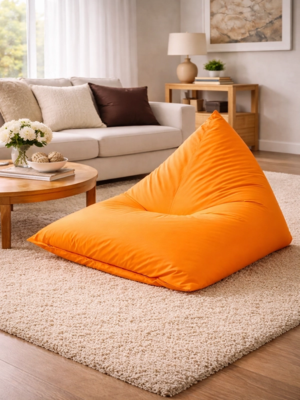 Современная стенка с желтыми фасадами в интерьере