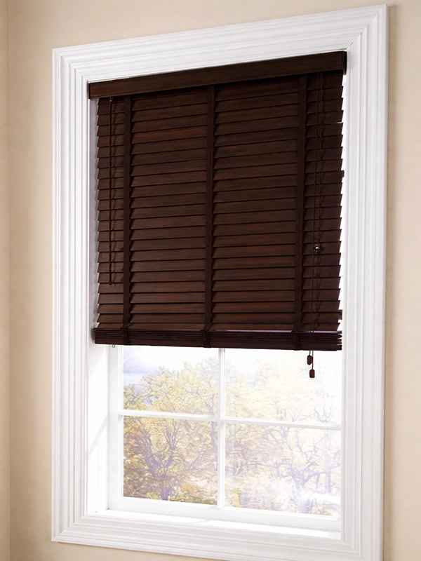 Вертикальный образец шторы или обоев для дизайна интерьера