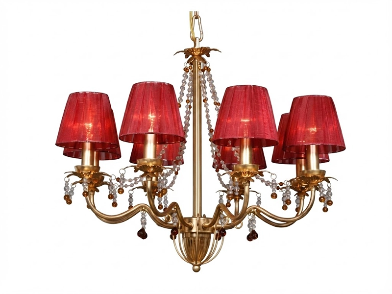 Потолочная люстра с красными плафонами и декоративными подвесками