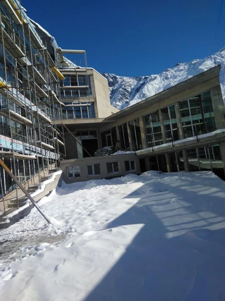 Фото отеля в горах Казбек