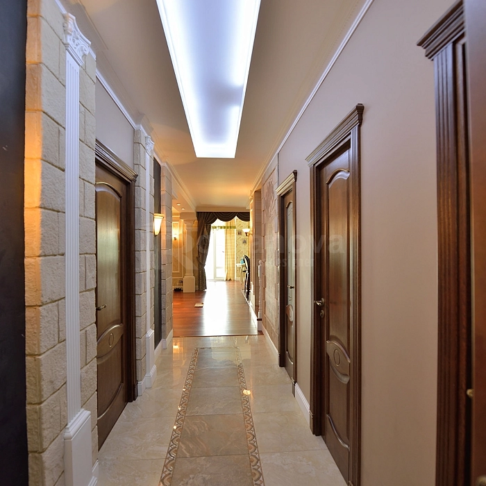 Интерьер холла